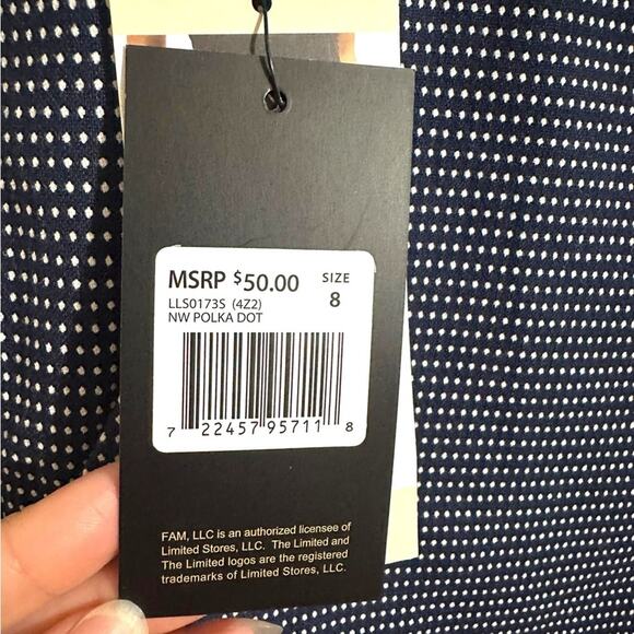 New women’s The Limited navy blue and White Bermuda chino Shorts size 8 - Picture 3 of 7